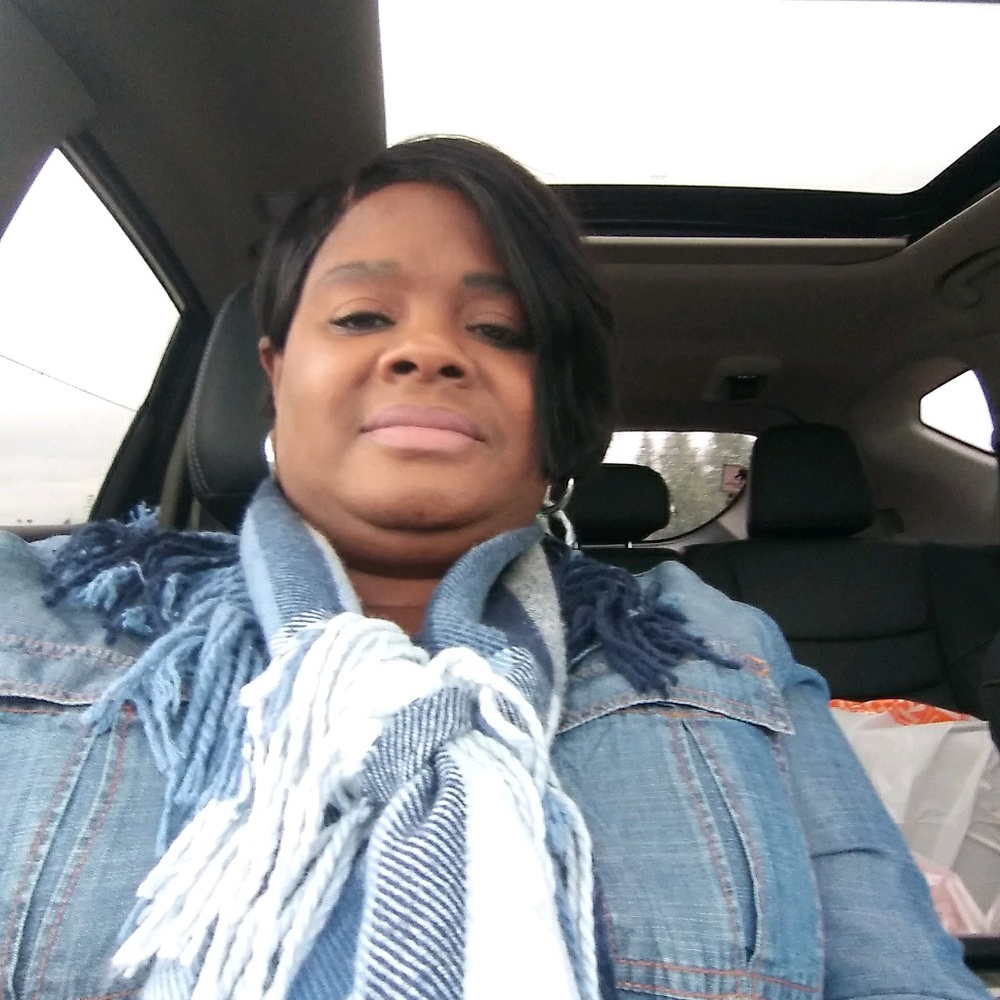 Meet your Posher, Pam